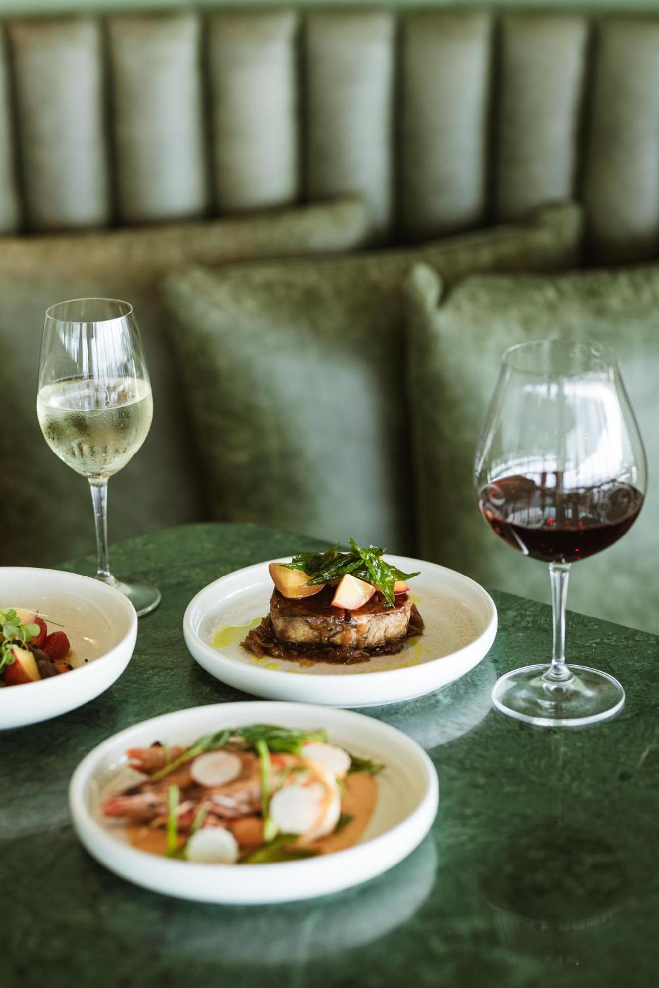金斯利水晶溪酒店 纽卡斯尔 外观 照片 Wine and food